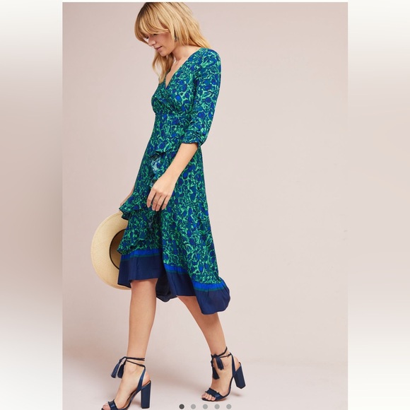 Maeve Anthropologie Floral Print Ruched Faux Wrap Dress Size 2 - Picture 3 of 14